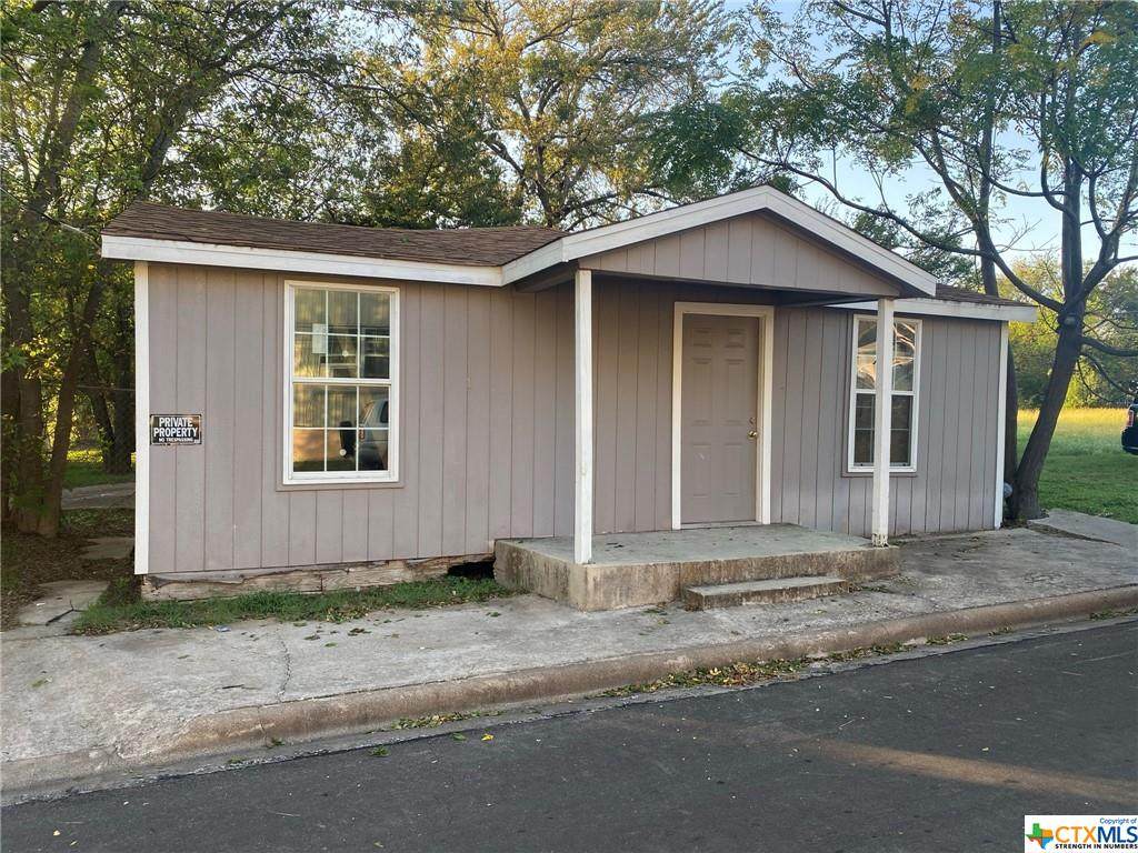 613 Murphy Street - Photo 1