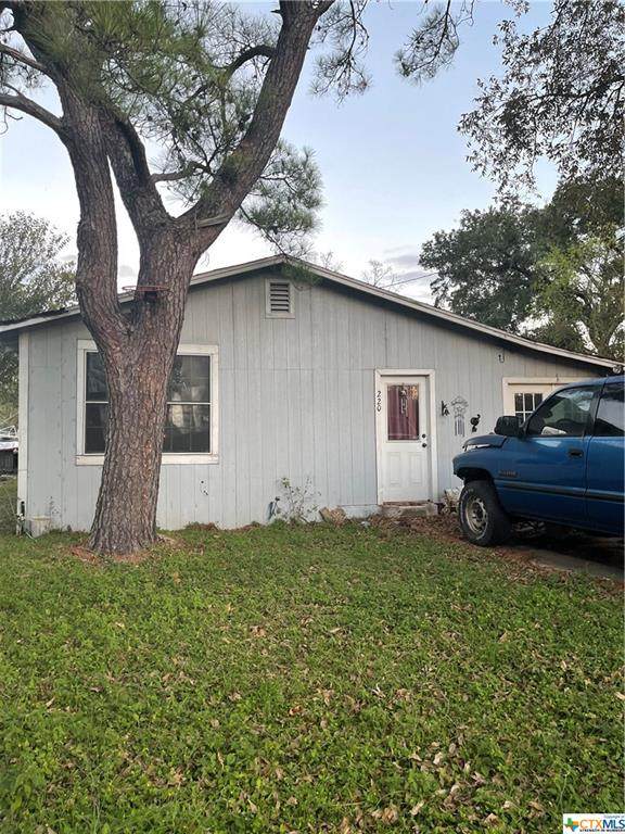 220 Fannin Lane - Photo 1