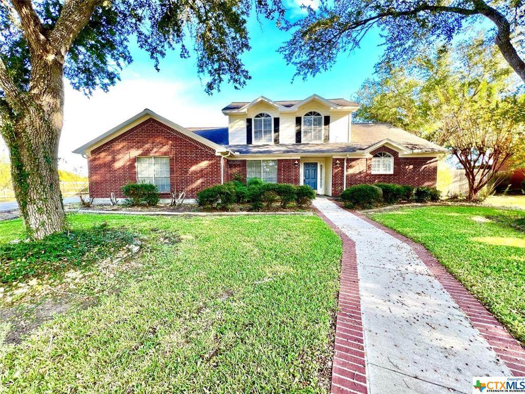 112 Masters Court - Photo 1