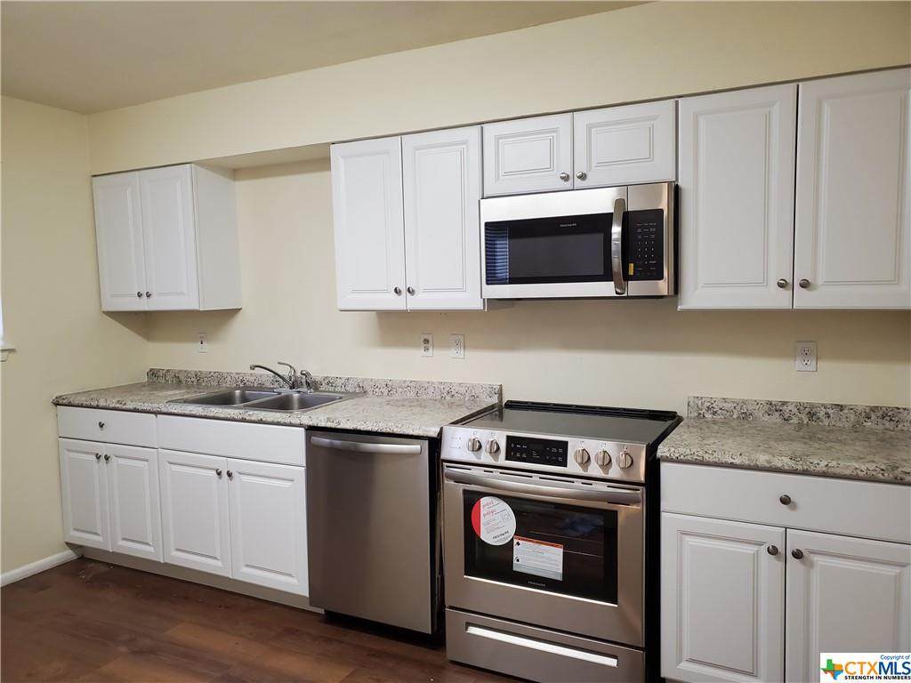 300 Milam Street - Photo 1