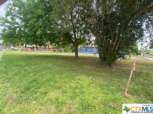731 Short Avenue - Photo 1