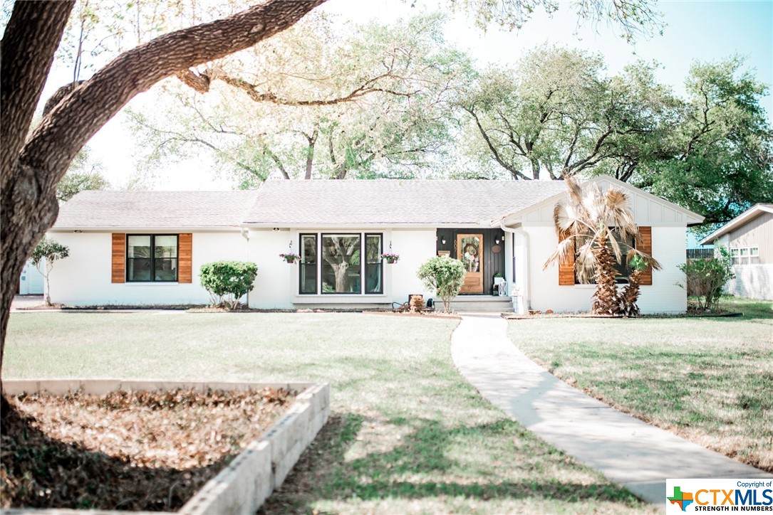 607 Lawndale Avenue - Photo 1