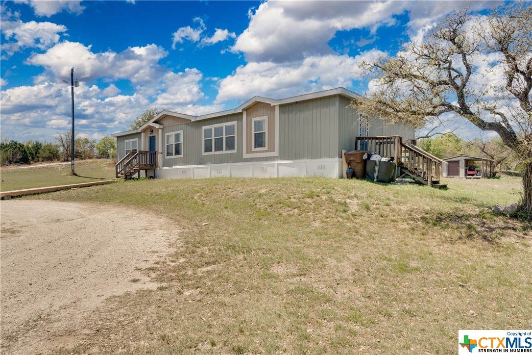 454 County Road 4126 - Photo 1