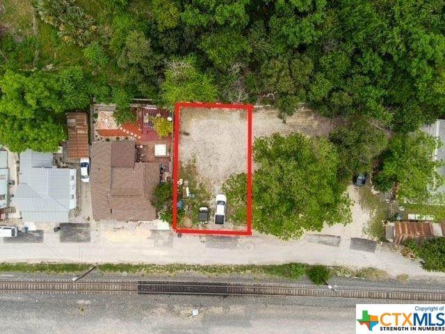 410 Hill Avenue - Photo 1