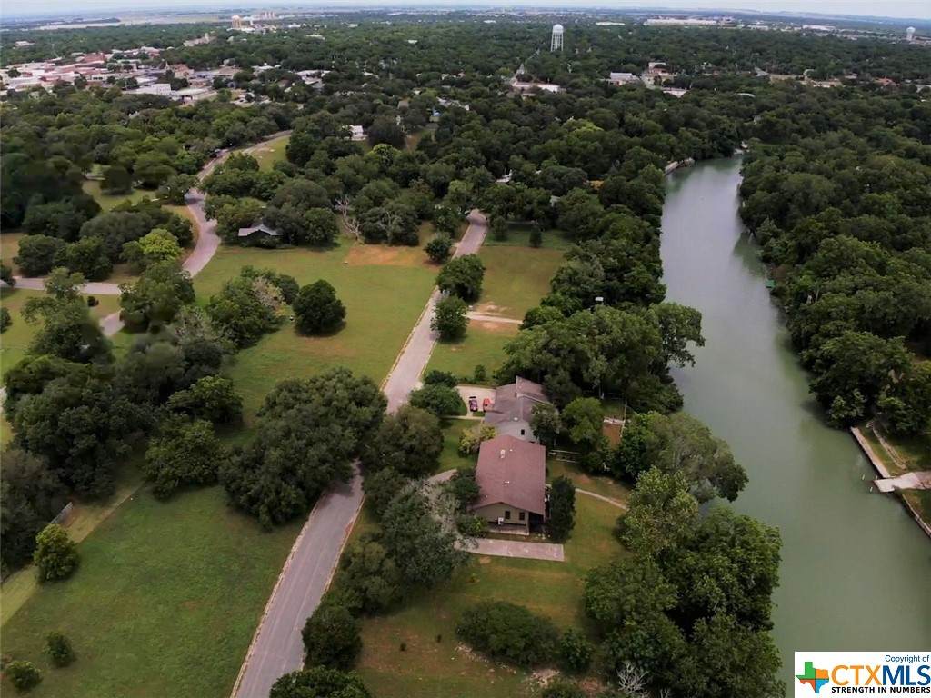33 Glen Cove Drive - Photo 1