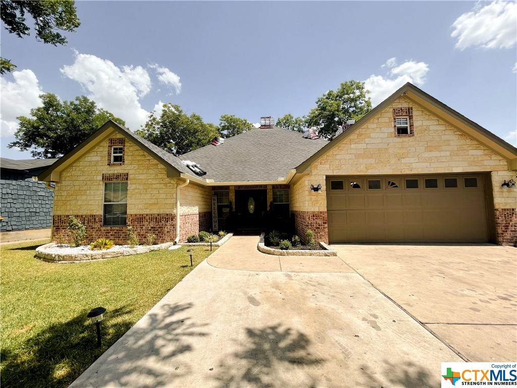 1209 Comay Street - Photo 1