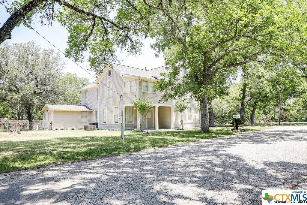 1007 5th Street - Photo 1