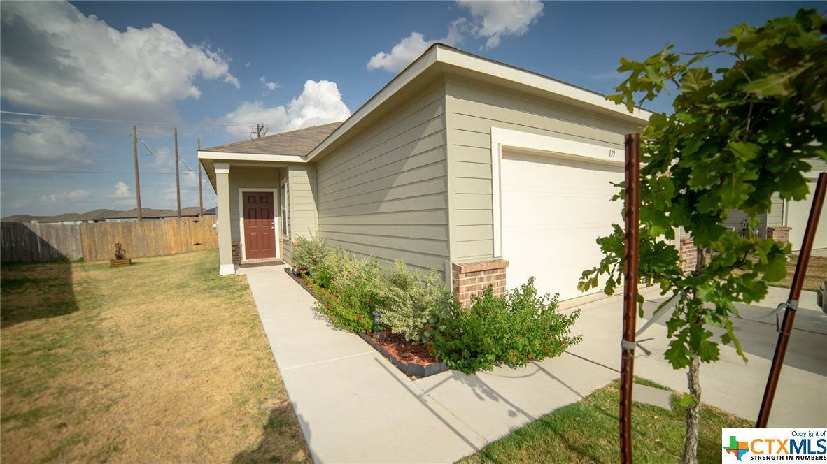 139 Peony Lane - Photo 1