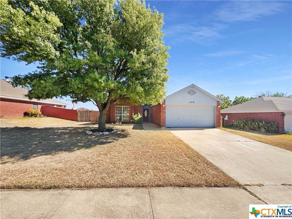 305 James Loop - Photo 1