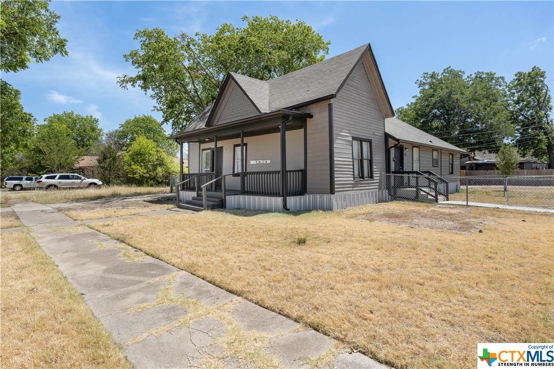 817 11th Street - Photo 1