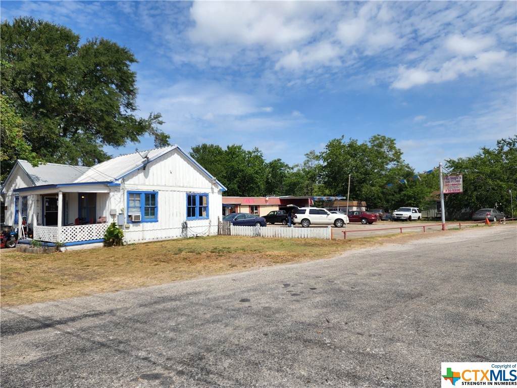 2102 Clinton Street - Photo 1