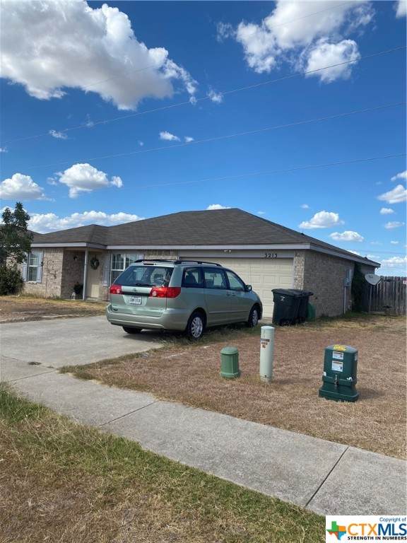 3213 Tom Lockett Drive - Photo 1