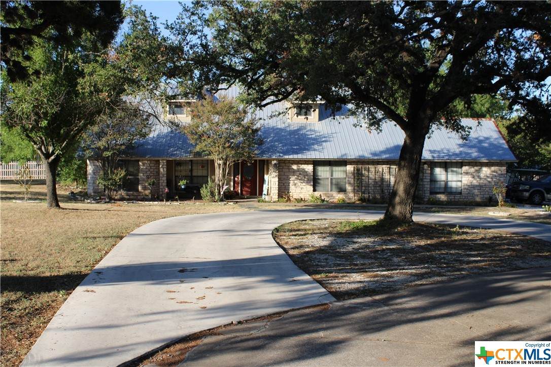 20 Country Drive - Photo 1