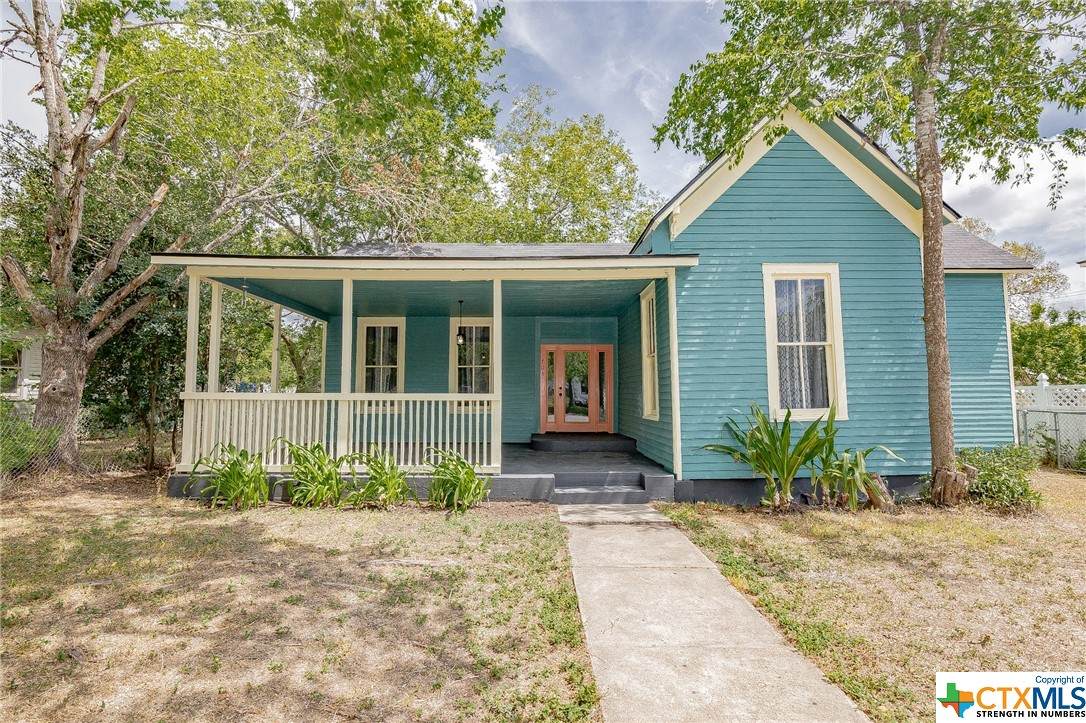 708 Newman Street - Photo 1