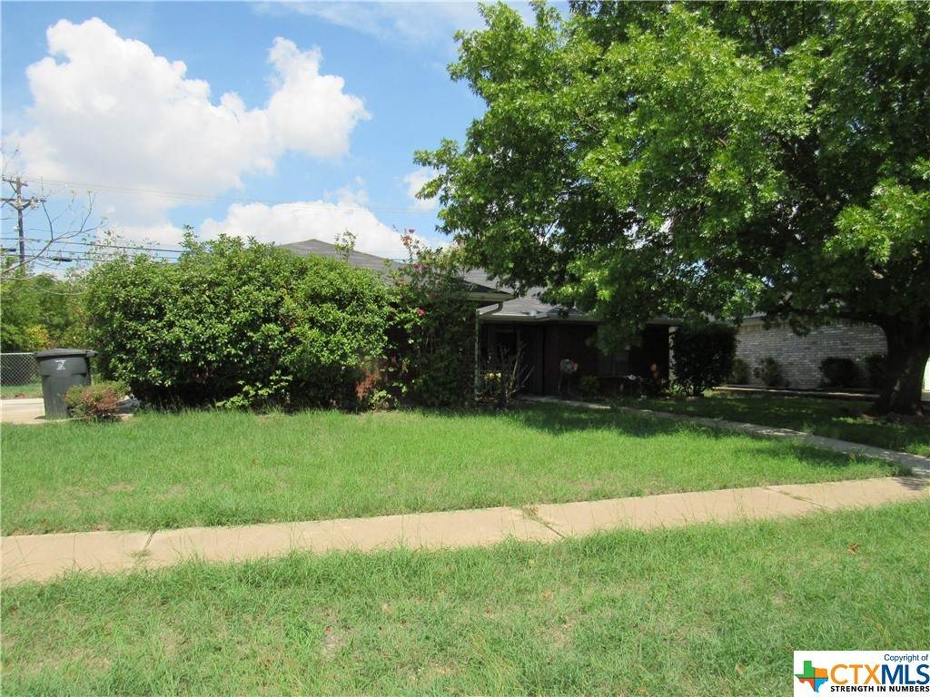 2607 Fieldstone - Photo 1