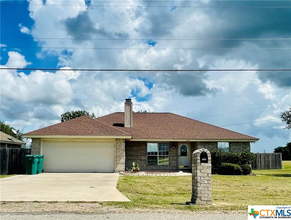 202 Pheasant Drive - Photo 1