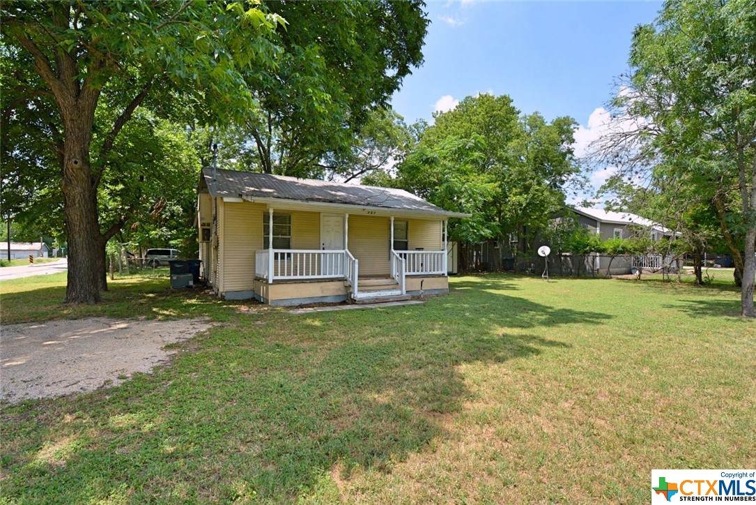 207 Torrey Street - Photo 1