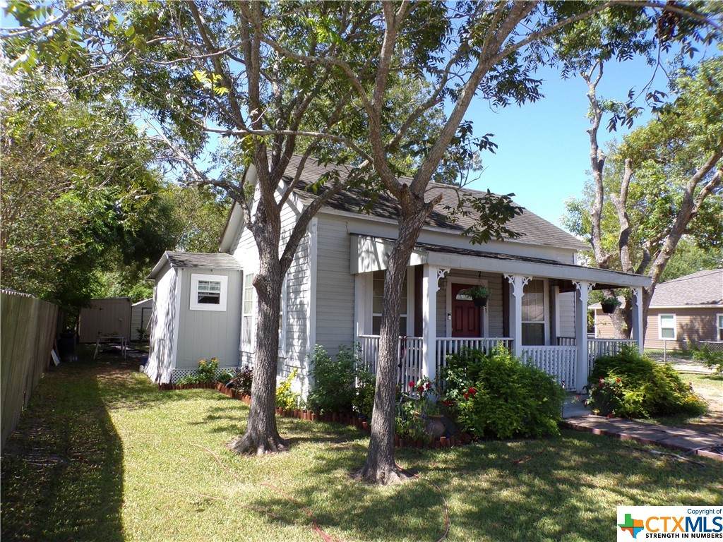 201 Seadrift Street - Photo 1