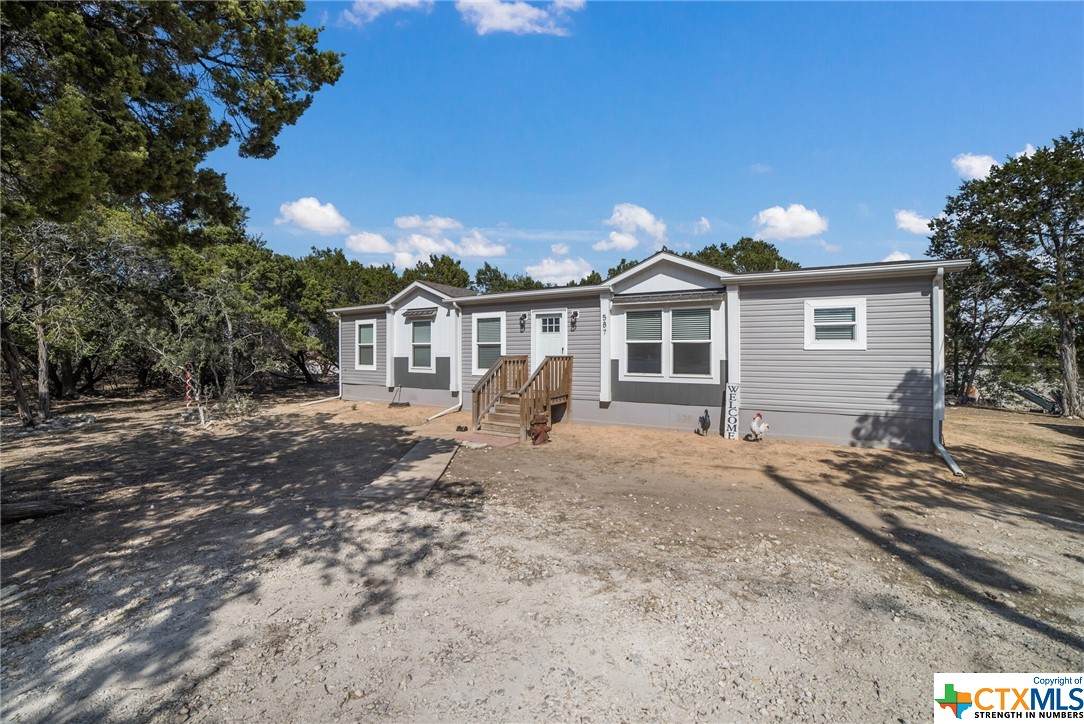 587/611 Inglewood Drive - Photo 1