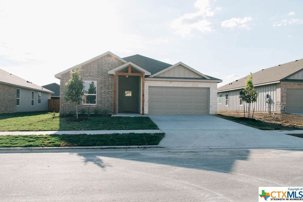 862 Freedom Circle - Photo 1
