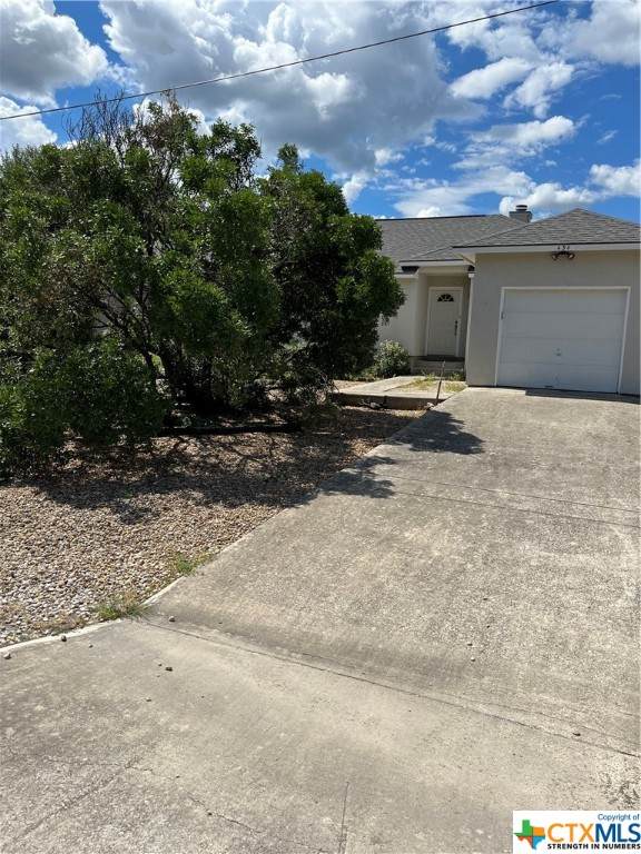 434 Watts Lane - Photo 1