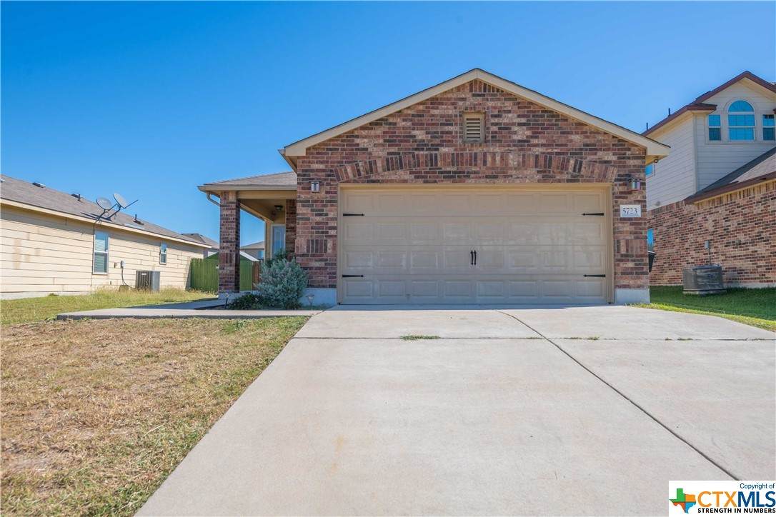 5723 Huntington Drive - Photo 1
