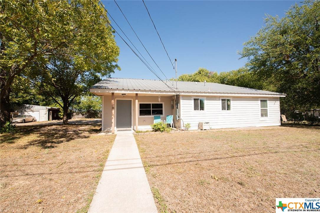 1205 Avenue J - Photo 1