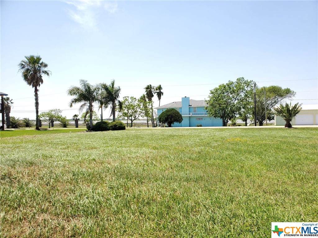 925 Bayshore Drive - Photo 1