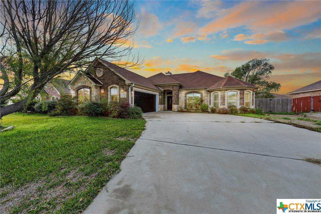 220 Black Walnut Court - Photo 1