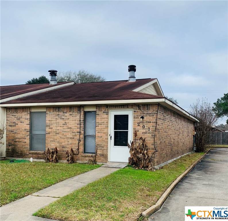 201 Versailles Street - Photo 1