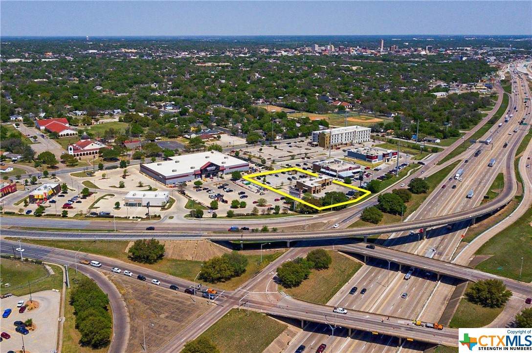 2609 Jack Kultgen Expressway - Photo 1