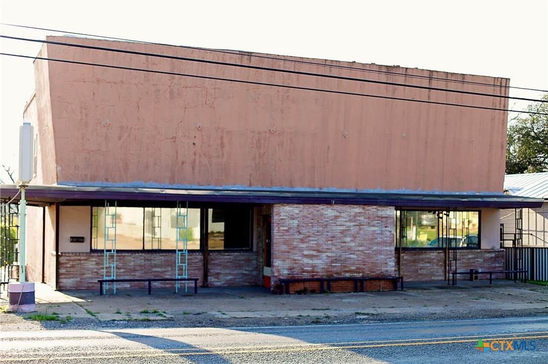 520 Rice Street - Photo 1