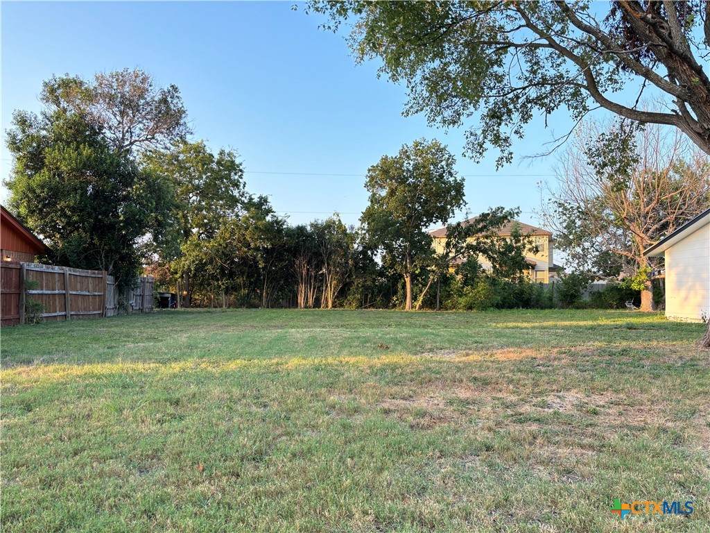 1159 Sycamore Street - Photo 1
