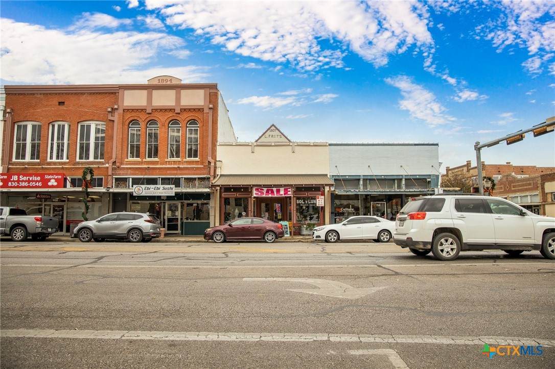 112 Court Street - Photo 1