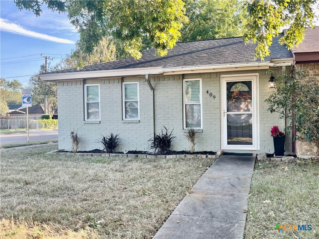 409 Versailles Street - Photo 1