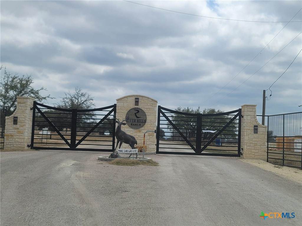 120 River Shoals Drive - Photo 1