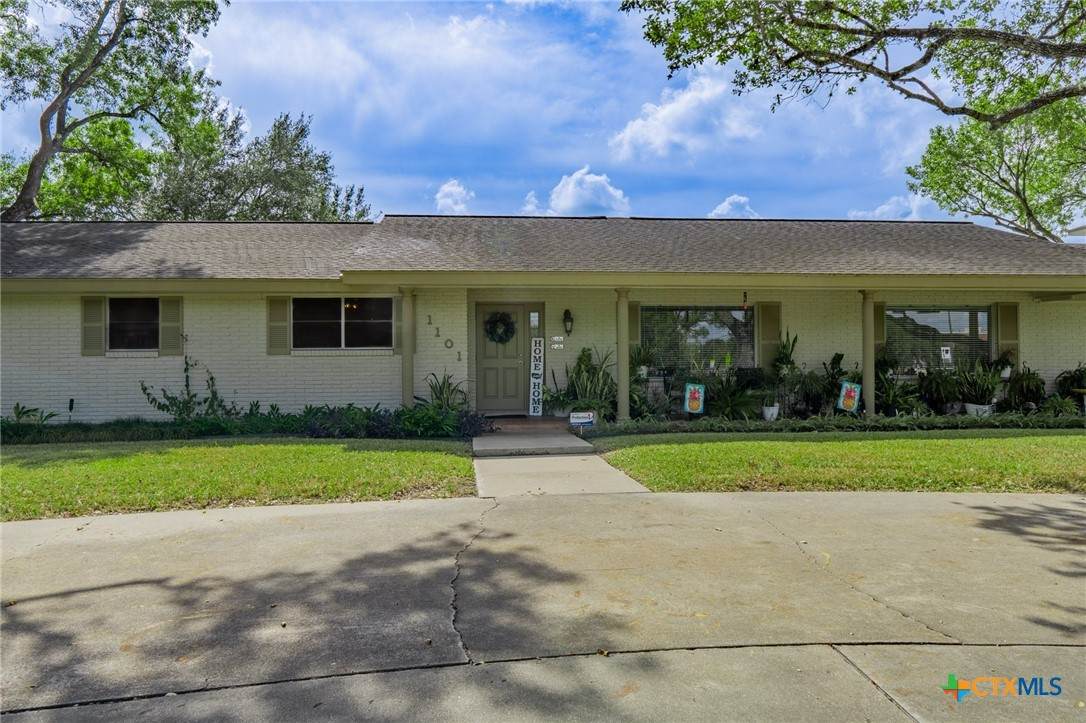 1101 Salem Road - Photo 1