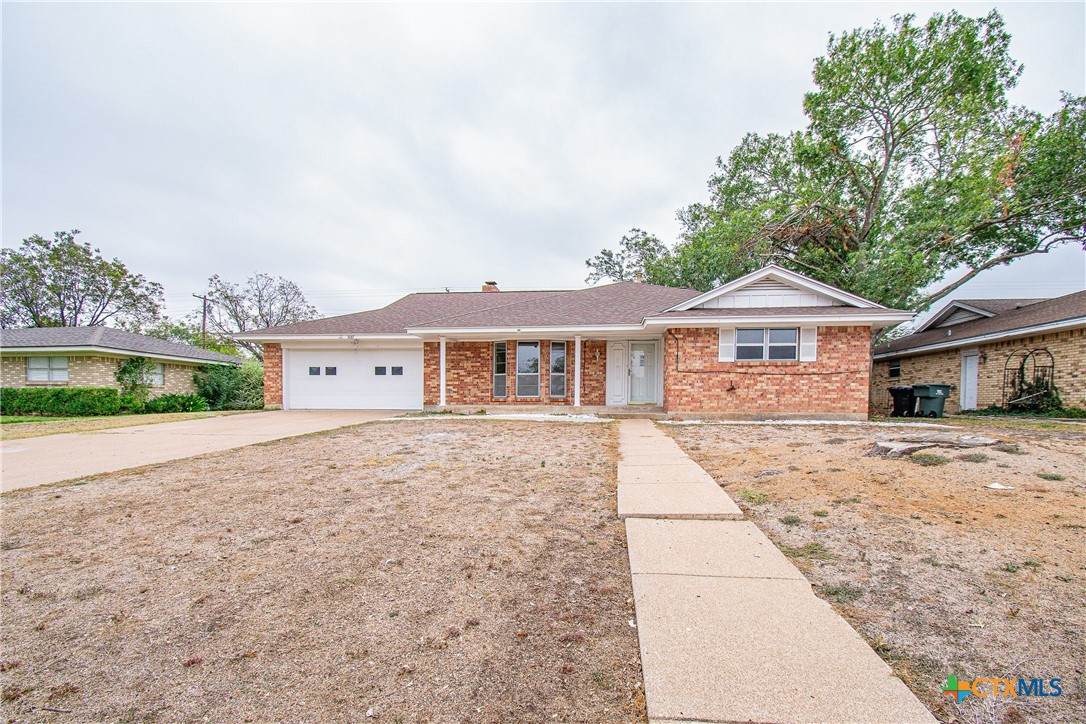 3017 Oaklawn Drive - Photo 1