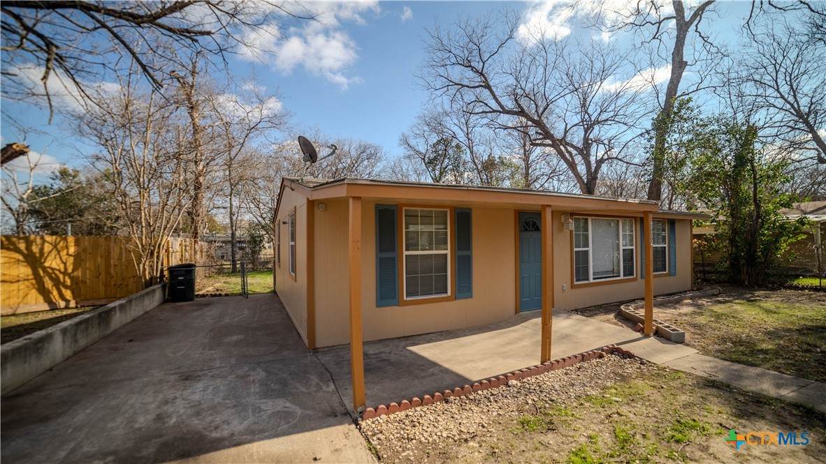 804 Evergreen Drive - Photo 1