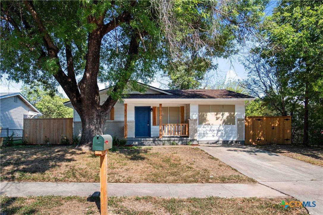 1007 San Antonio Street - Photo 1