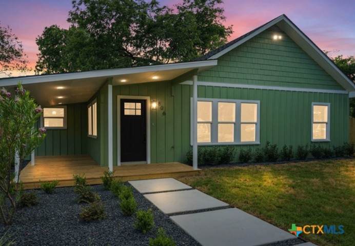 806 21st Street - Photo 1