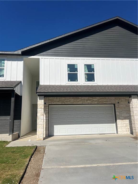 1822 Royal Loop - Photo 1