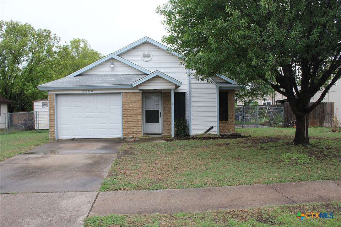 2504 Fieldstone Dr - Photo 1