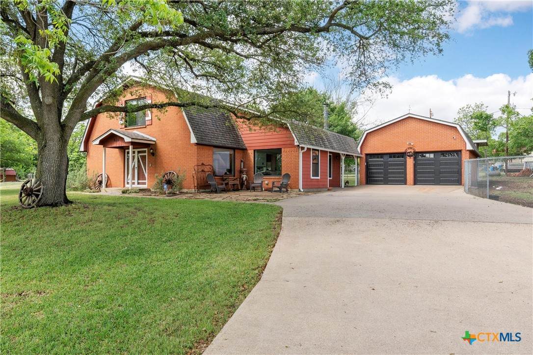 626 Friendly Oaks Drive - Photo 1