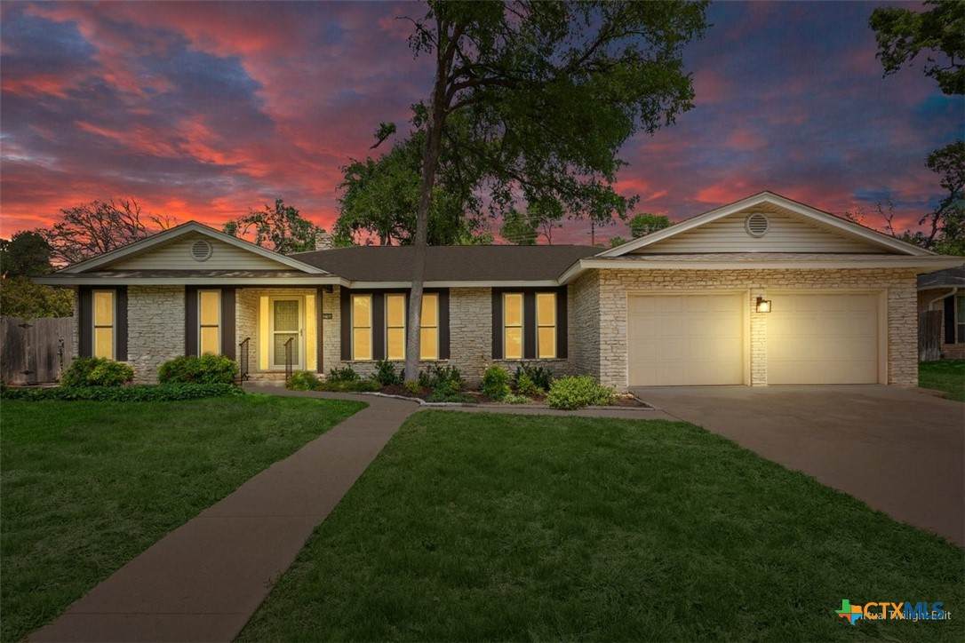 3406 Cottonwood Lane - Photo 1