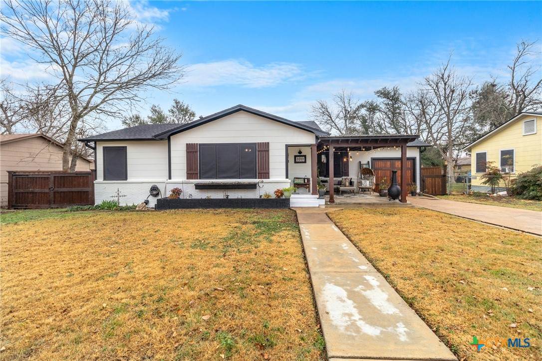 1011 Gilmore Street - Photo 1