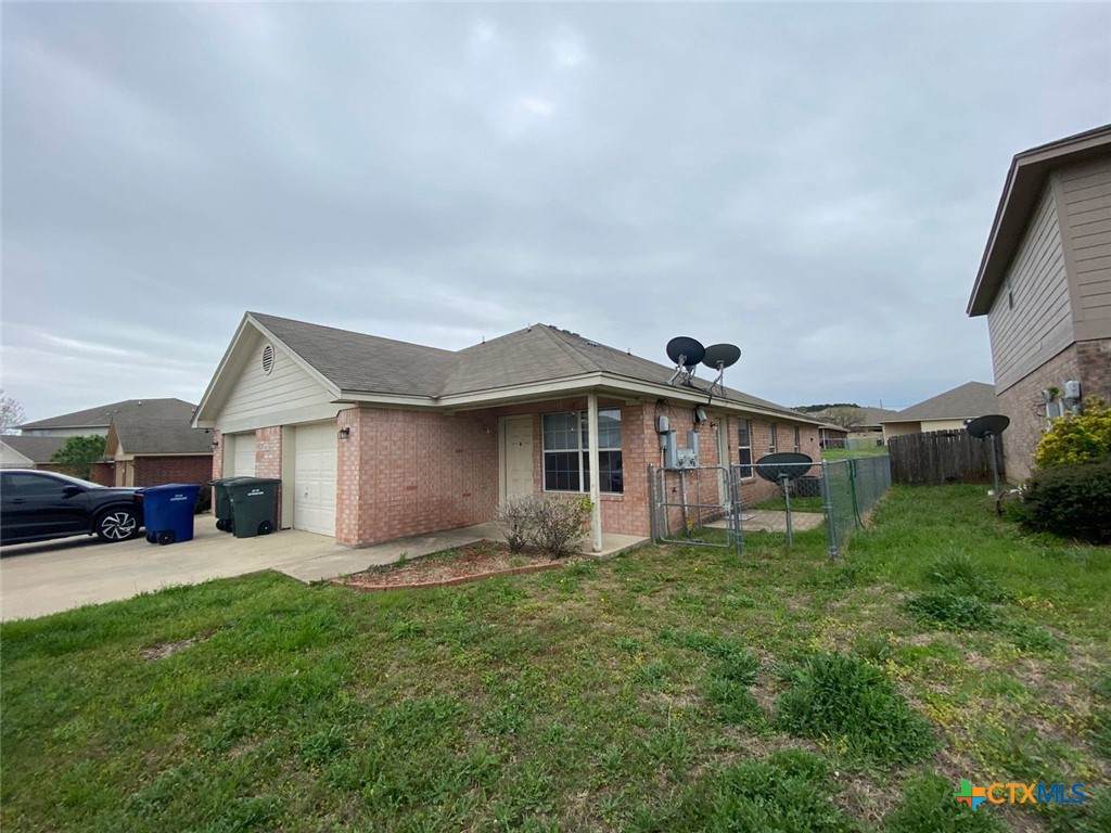 3107 Yaupon Road - Photo 1