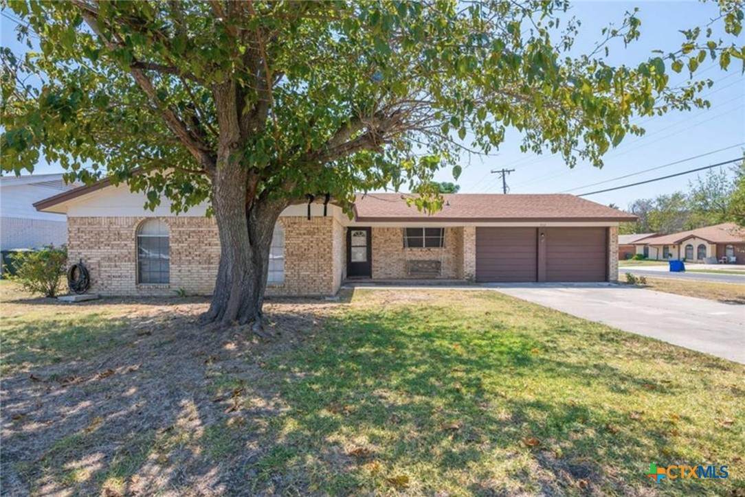 902 Edwards Street - Photo 1