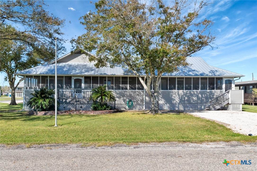 612 Jackson Avenue - Photo 1