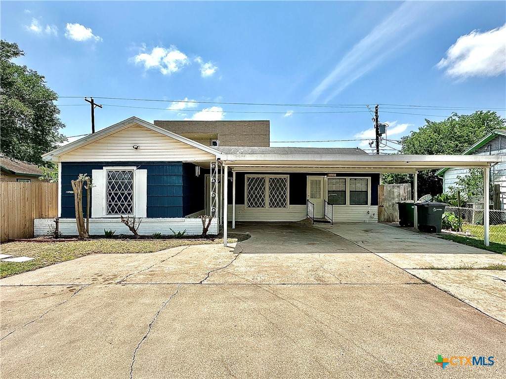 3301 Cypress Street - Photo 1